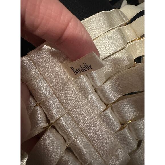 Bordelle Women's Large Signature Cream Gold Webbed Suspender Belt - Picture 6 of 8